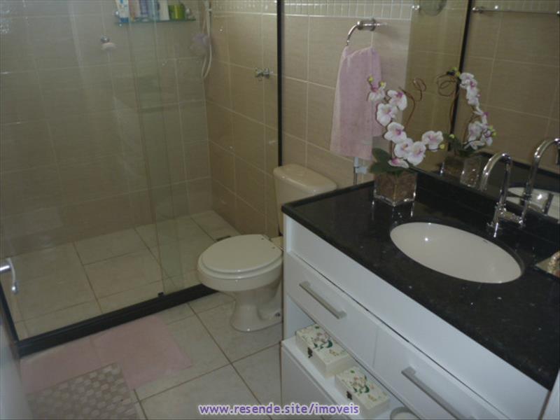 Sobrado a Venda no Morada da Colina em Resende RJ