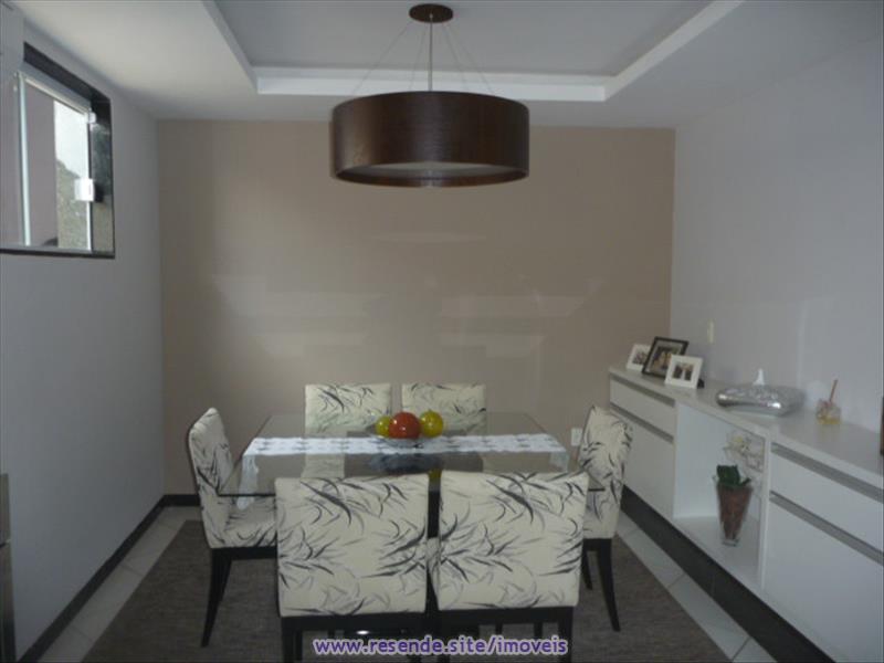 Sobrado a Venda no Morada da Colina em Resende RJ