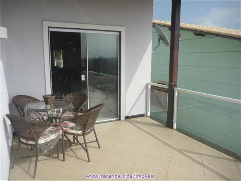 Sobrado a Venda no Morada da Colina em Resende RJ