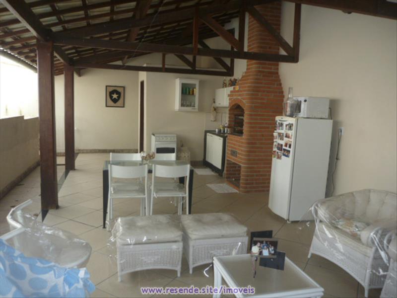 Sobrado a Venda no Morada da Colina em Resende RJ