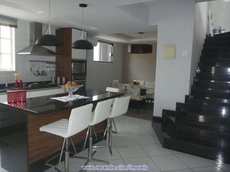 Sobrado a Venda no Morada da Colina em Resende RJ