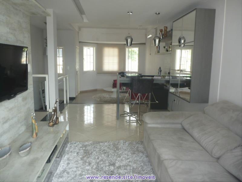 Sobrado a Venda no Morada da Colina em Resende RJ