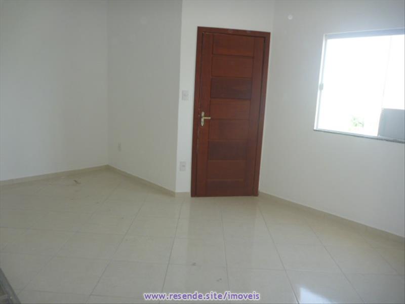 Sobrado a Venda no Parque Ipiranga II em Resende RJ