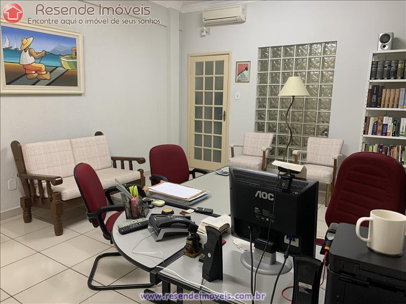 Sala Comercial a Venda no Centro em Resende RJ