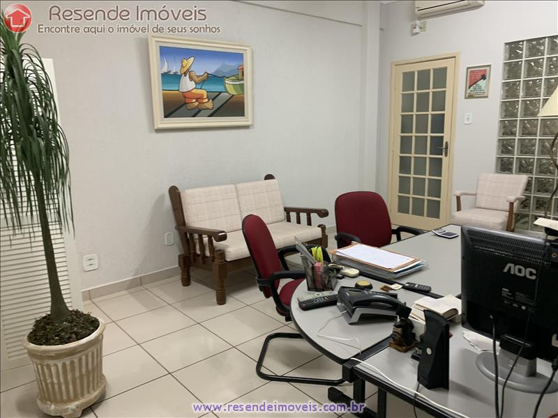 Sala Comercial a Venda no Centro em Resende RJ