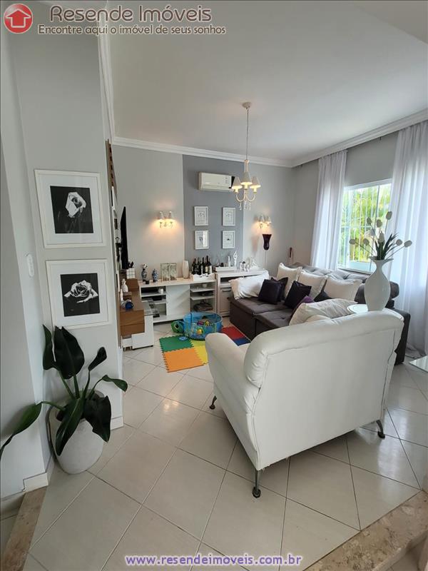 Casa a Venda no Montese em Resende RJ