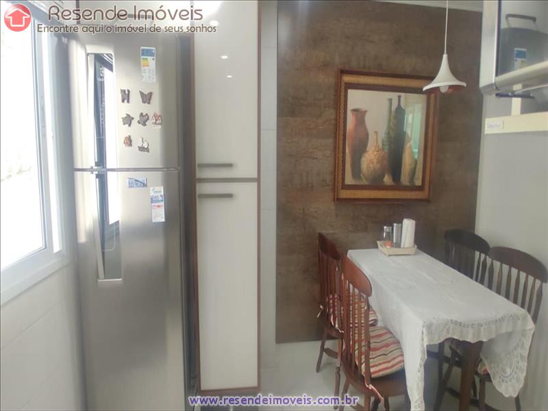 Apartamento a Venda no Comercial em Resende RJ