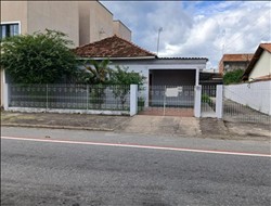 Casa à Venda - Resende - RJ
