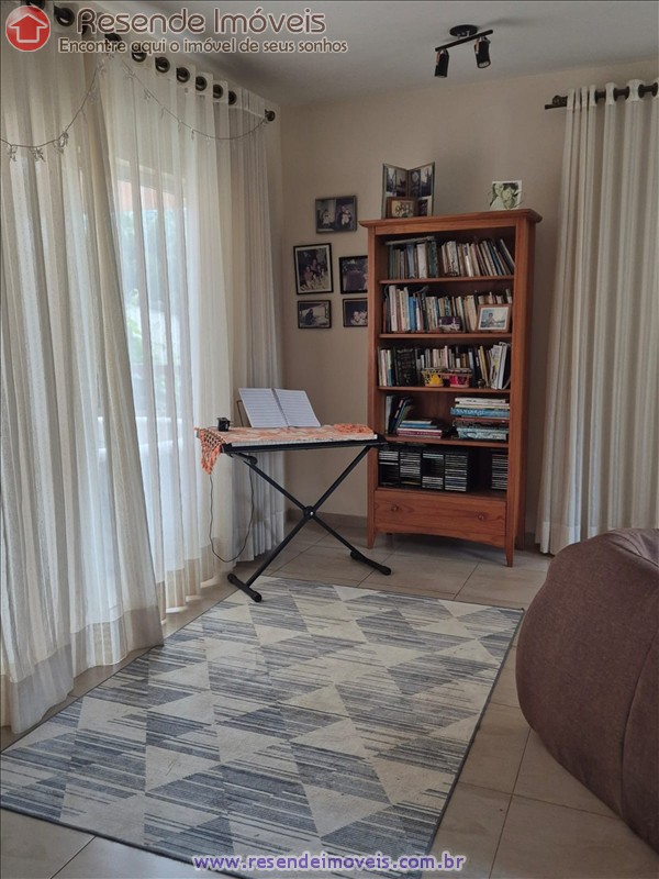 Casa a Venda no Montese em Resende RJ