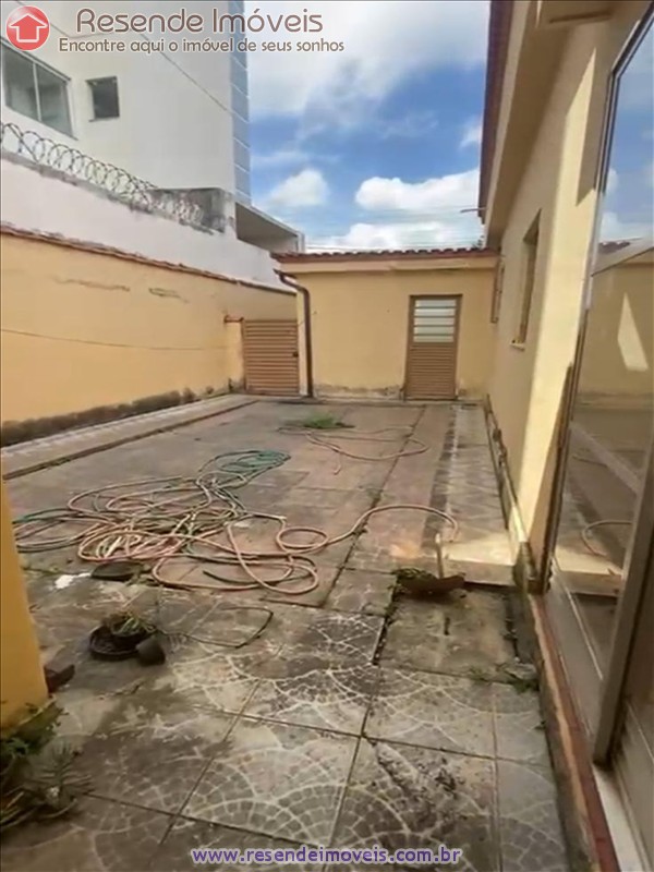 Casa comercial a Venda no Vila Julieta em Resende RJ