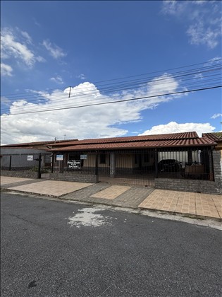 Casa à Venda em Resende RJ