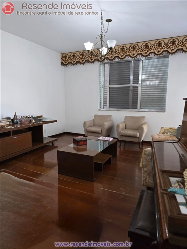 Casa a Venda no Centro em Resende RJ