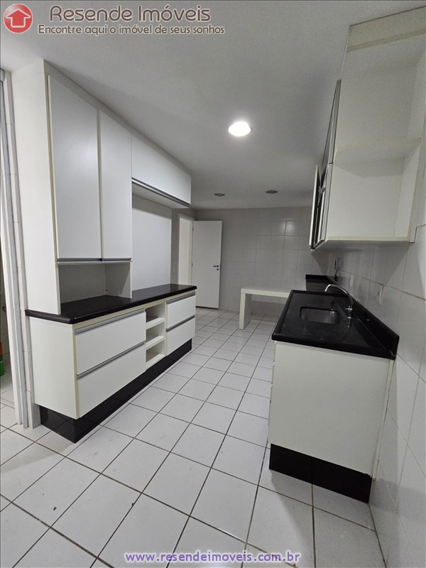 Apartamento a Venda no Comercial em Resende RJ
