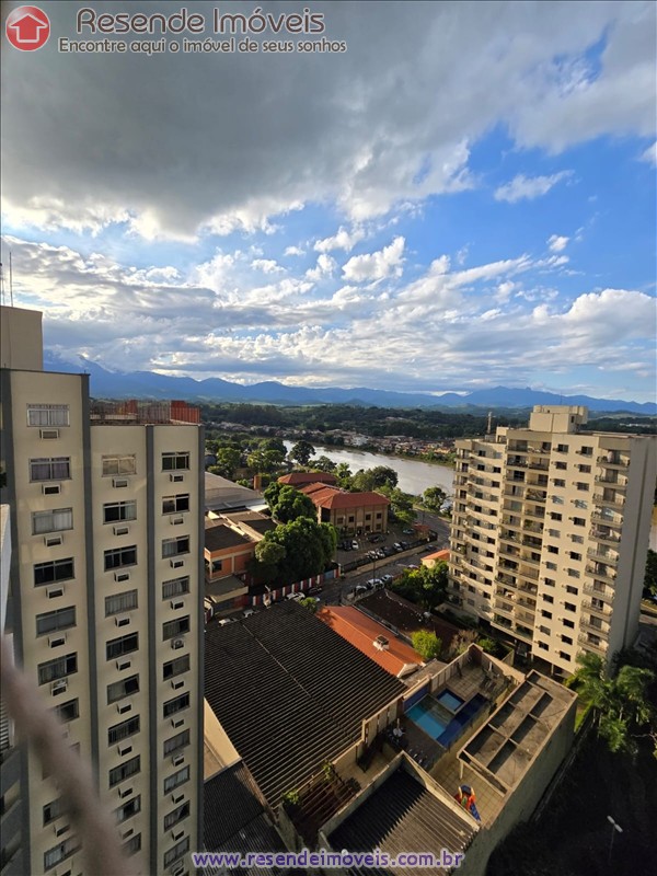 Apartamento a Venda no Comercial em Resende RJ