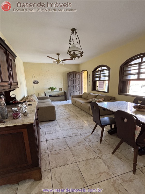 Casa a Venda no Jardim Tropical em Resende RJ