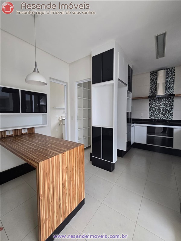 Casa em condomínio para Alugar ou Venda no Morada da Colina em Resende RJ