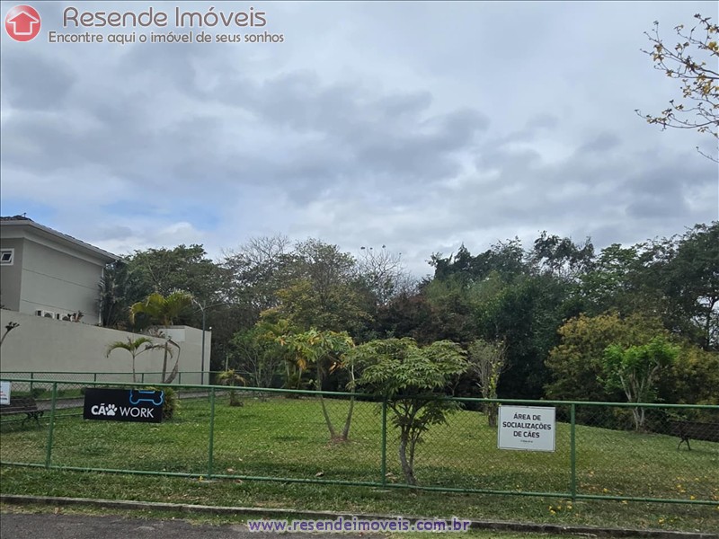 Casa em condomínio para Alugar ou Venda no Morada da Colina em Resende RJ