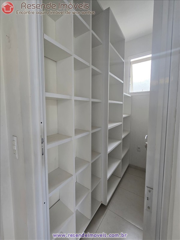 Casa em condomínio para Alugar ou Venda no Morada da Colina em Resende RJ